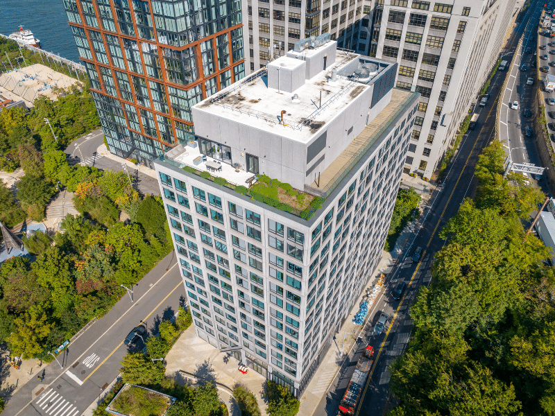 Pier 6 Brooklyn Bridge Park Apartments header