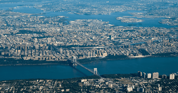City horizion image with bridges and river1