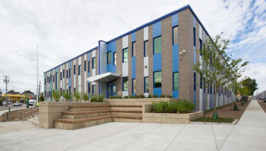 Alma del Mar Charter School header