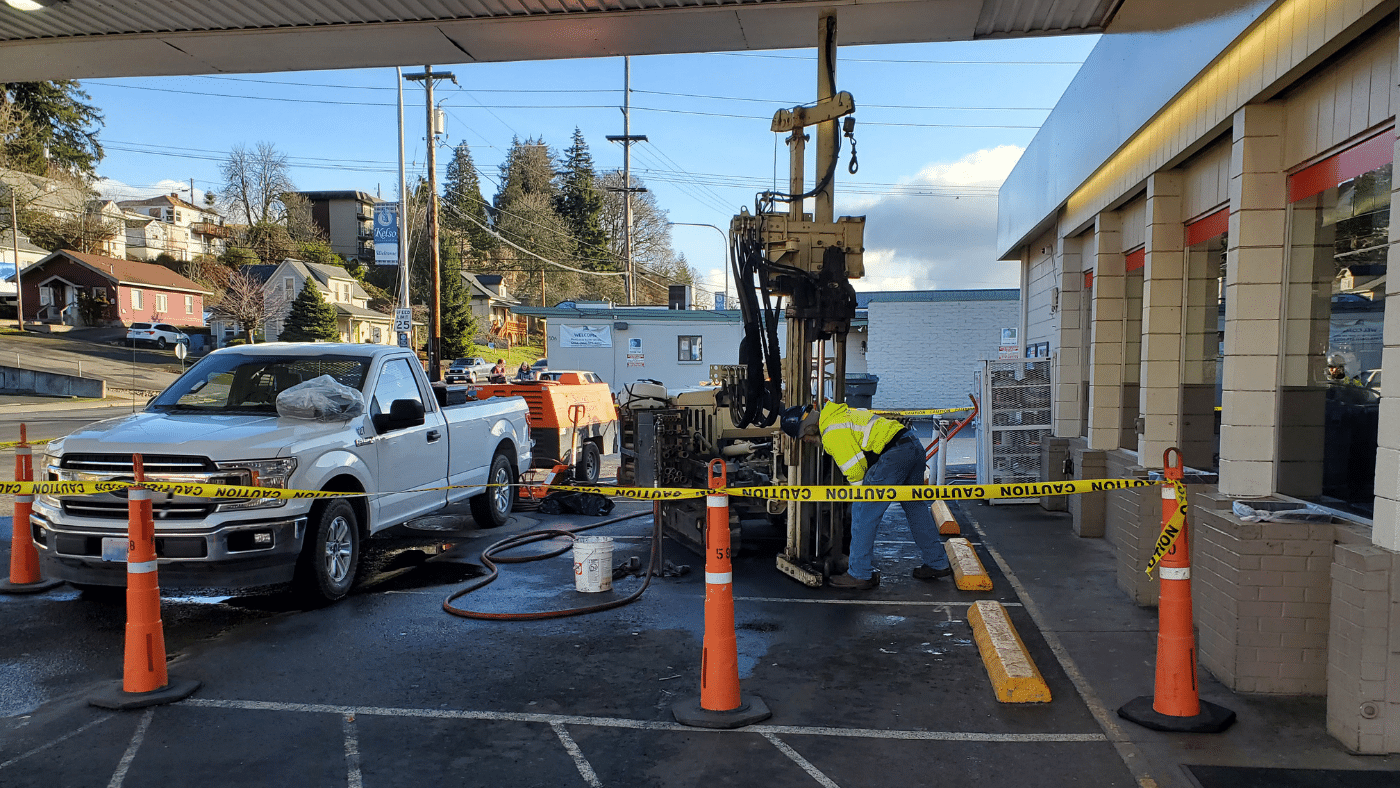Retail Gas Station Remedial Investigation/FeasibilityStudy and In-Situ Site Remediation