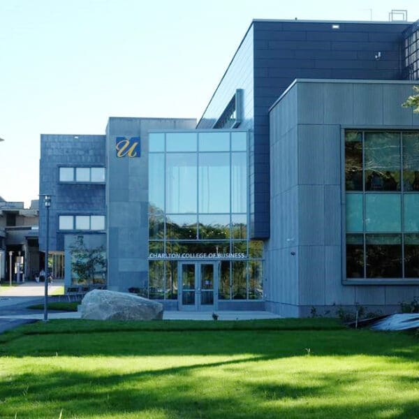 University of Massachusetts Dartmouth Charlton College of Business